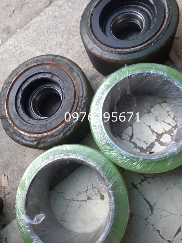 Mâm bánh xe nâng điện RL-12 Xe nâng KOMATSU 1T5