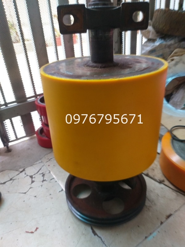 Truc Cao Su - Truc PU -gia c&ocirc;ng Truc Pu Trục Cao su