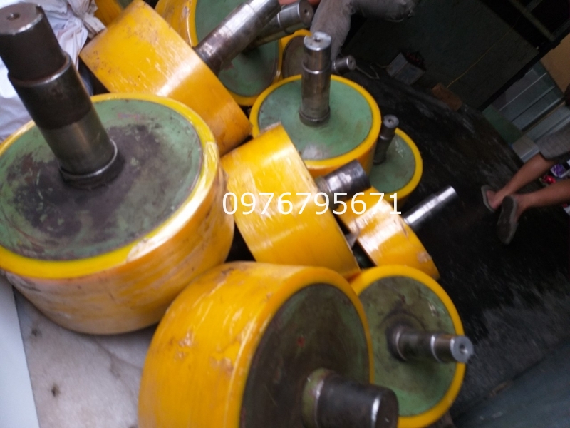 Truc Pu Thep con lăn Pu c&aacute;ng t&ocirc;n