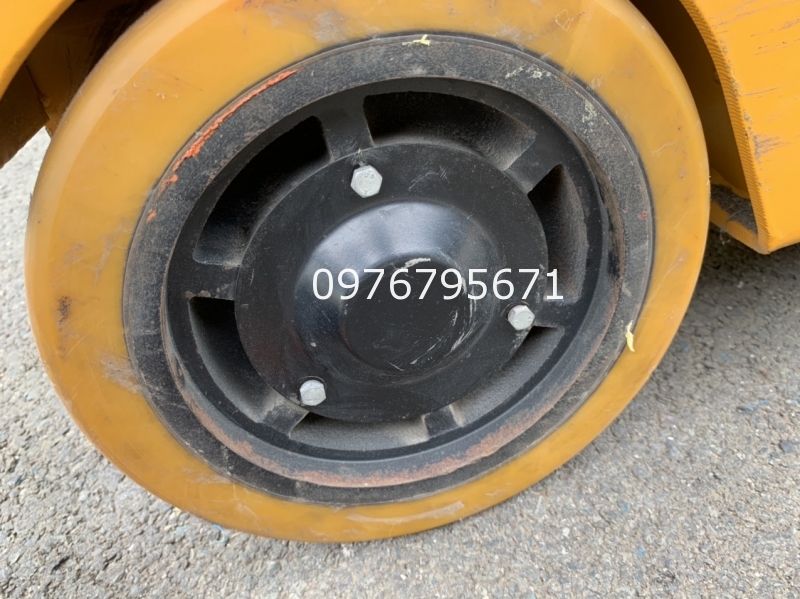 Xe n&acirc;ng Đi&ecirc;n MGa B&aacute;nh Xe Tải Pu 267x114