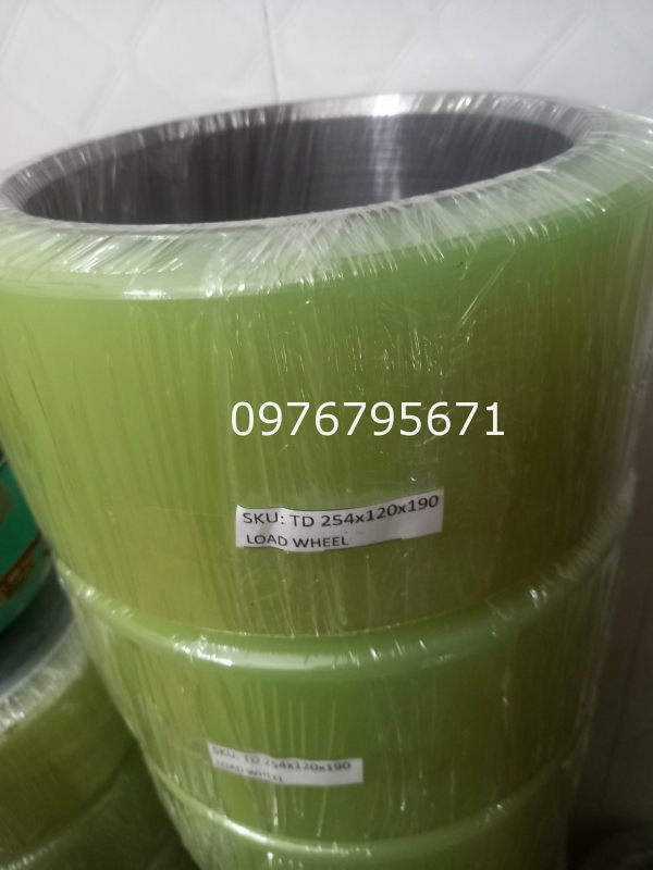 Xe n&acirc;ng Komatsu B&aacute;nh tải 254x120x190mm
