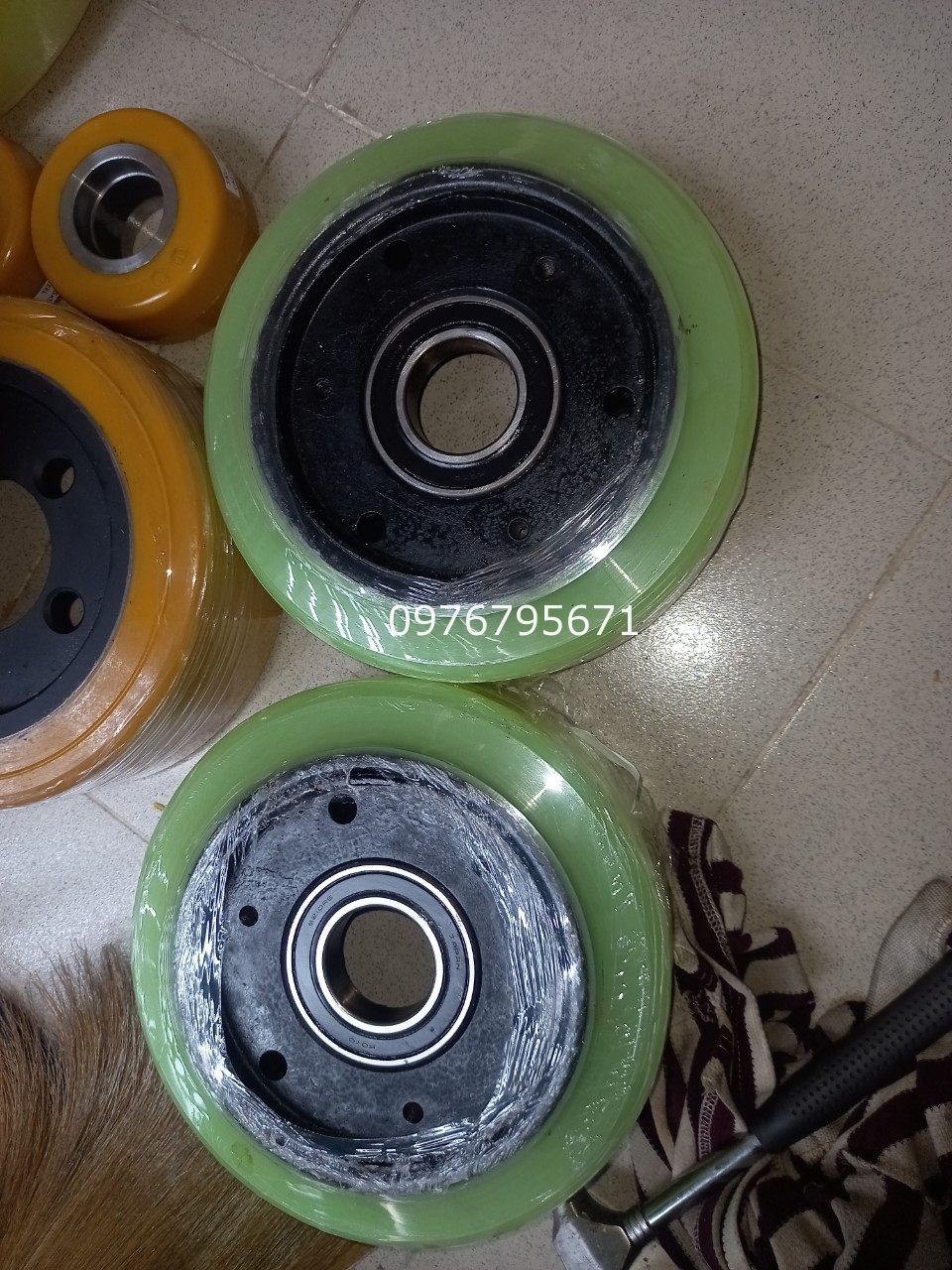 Gia c&ocirc;ng Bọc Đắp b&aacute;nh xe PU JUNGHENRICH 230x100