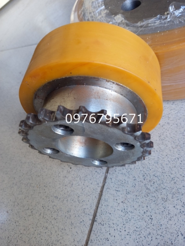 Gia c&ocirc;ng Con lăn PU Cao su Răn nh&ocirc;ng x&iacute;ch