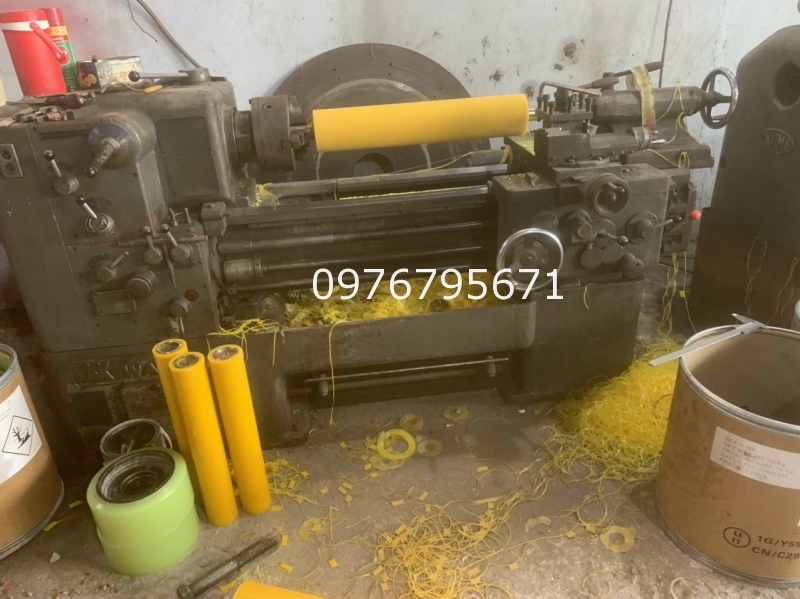 Gia C&ocirc;ng Đắp Truc PU V&agrave;ng m&agrave;i trục Pu