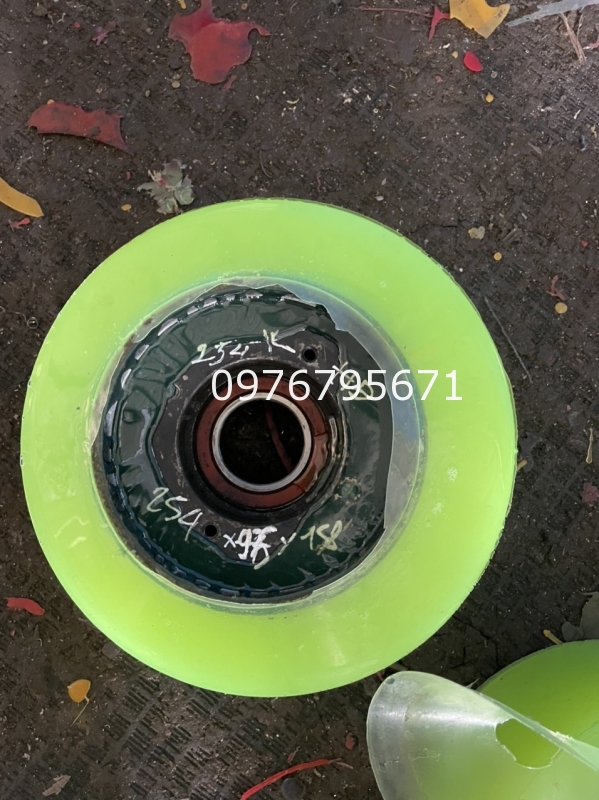 Gia công Con lăn bánh xe PU 254x114 cốt 50