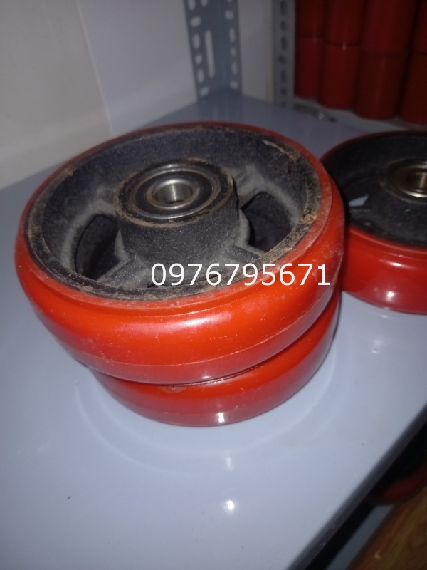Banh xe pu gang hàn quốc 150x50 bac đạn 6203