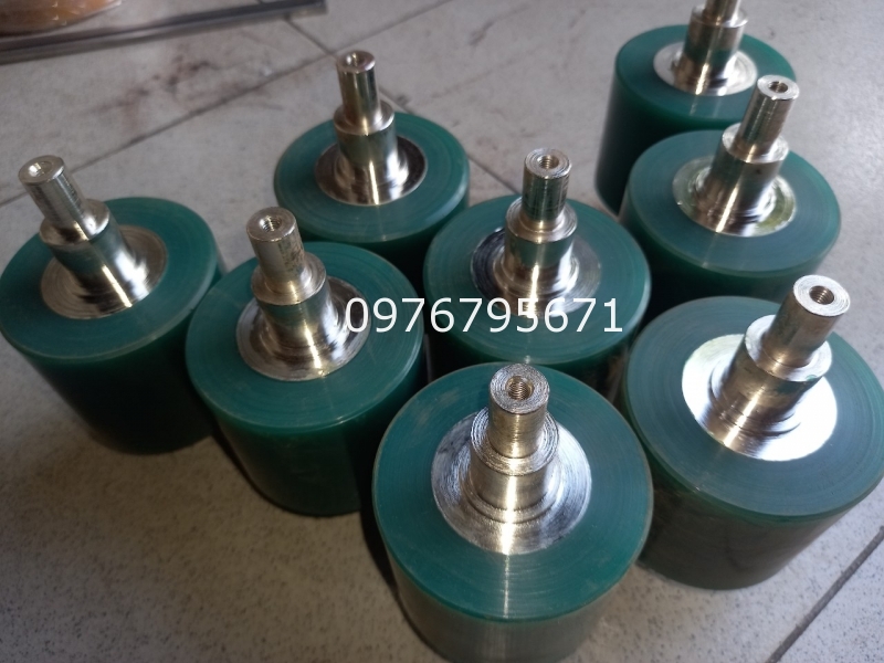 Chuyên Gia công TRUC PU Thep phi 69x70mm cốt thép