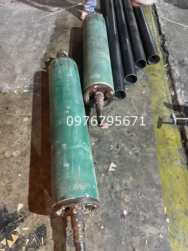Chuy&ecirc;n gia c&ocirc;ng Trục cao su cho trục lấy keo