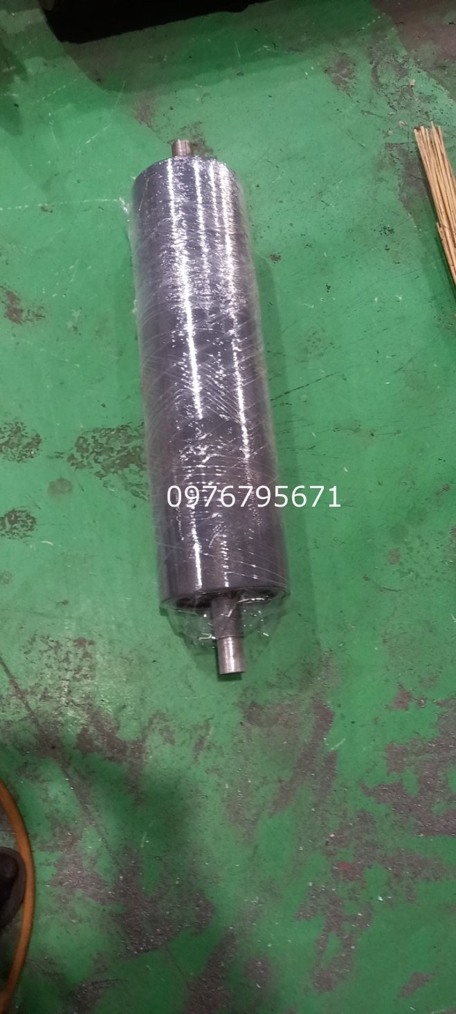 Nhân Gia công TRUC CAO SU phi 190 côn 184 mm dài 660mm 55 shore