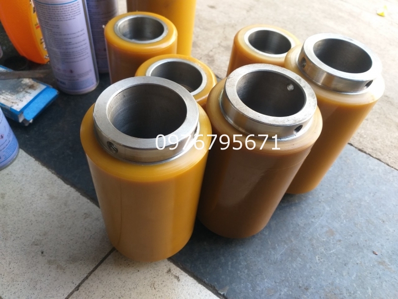 Gia công con lăn Pu nhôm 80x150mm