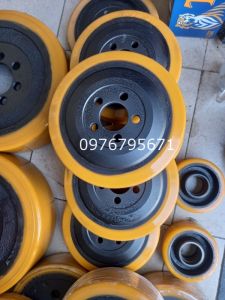 Xe n&acirc;ng BT b&aacute;nh l&aacute;i PU 230x75 x45