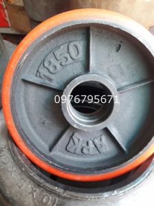 Bánh xe nâng pu gang 180x50mm