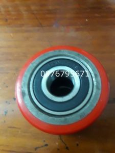 Bánh xe nâng tay pu đỏ 60x70mm bạc Đạn 6204
