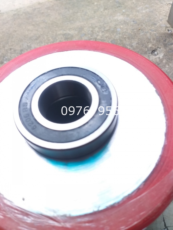 Bánh Xe con lăn Pu 160mm cao 60mm bạc đạn 6206